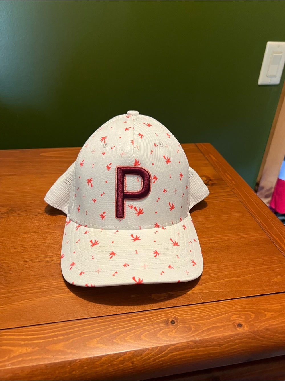 Puma White & Pink 'P' Golf Cap